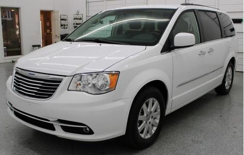 2015 Chrysler Town & Country Touring