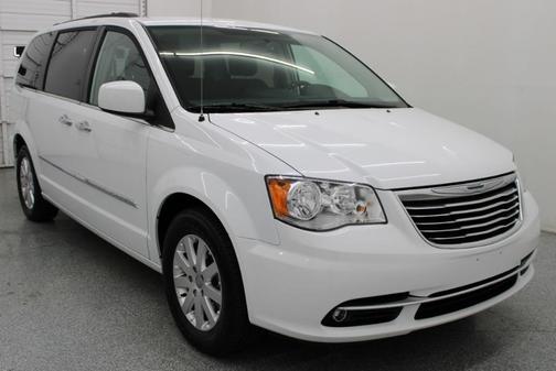 2015 Chrysler Town & Country Touring