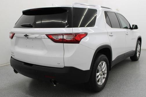 White 2018 Chevrolet Traverse LT Cloth