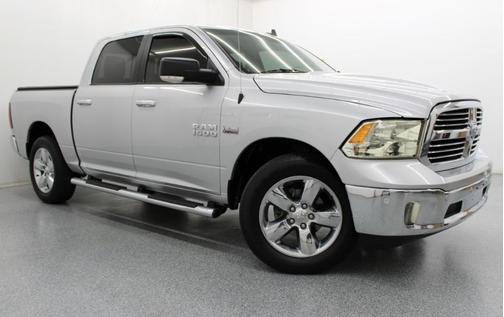 2016 RAM 1500 SLT