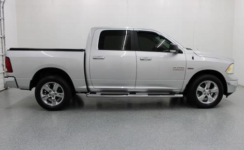 2016 RAM 1500 SLT