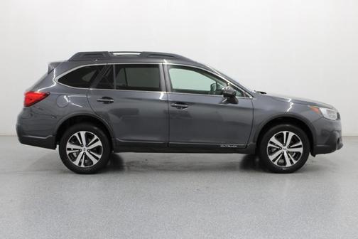 Magnetite Gray Metallic 2018 Subaru Outback 3.6R Limited