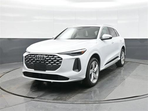 2025 Audi Q5 Premium Plus TFSI quattro S tronic