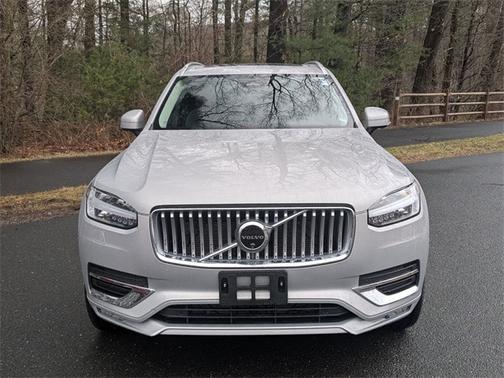 2024 Volvo XC90 B5 Plus Bright