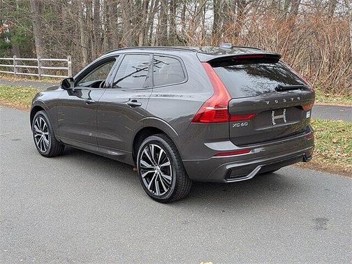 2025 Volvo XC60 Plus