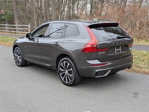 2025 Volvo XC60 Plus