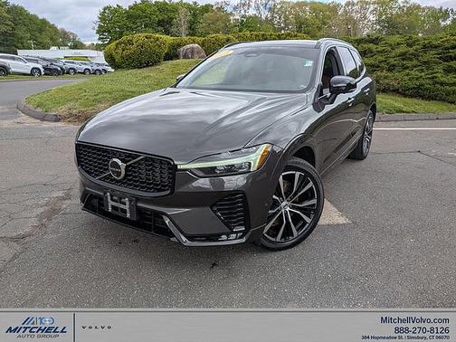 Platinum Grey 2023 Volvo XC60 Plus