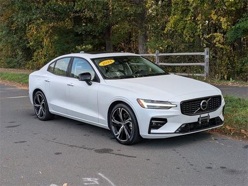 2024 Volvo S60 B5 Core Dark