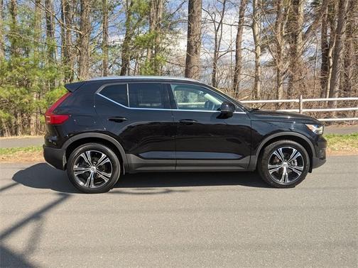 2022 Volvo XC40 T5 AWD Inscription