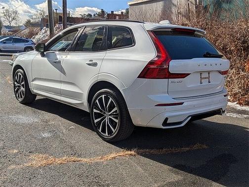 2023 Volvo XC60 Plus