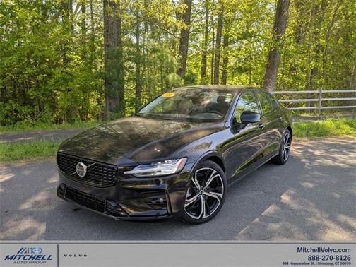 2024 Volvo S60 B5 Plus Dark