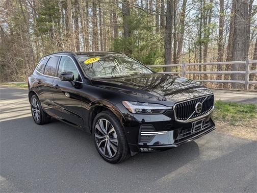 2022 Volvo XC60 B5 AWD Momentum