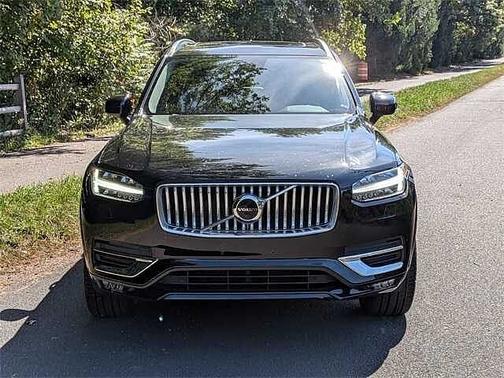 2024 Volvo XC90 Core