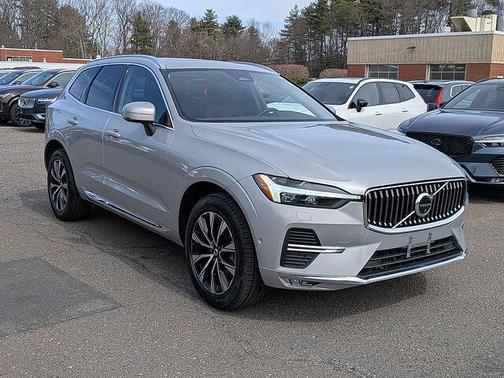 2023 Volvo XC60 Plus