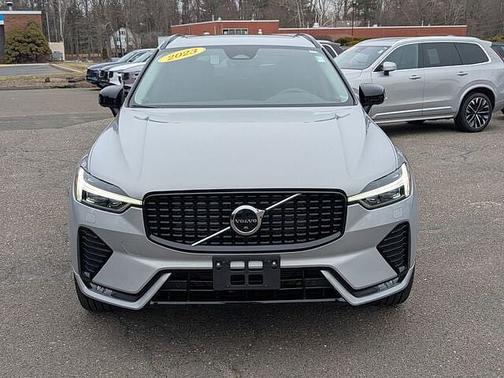 2023 Volvo XC60 Plus