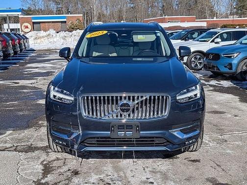 2023 Volvo XC90 Plus