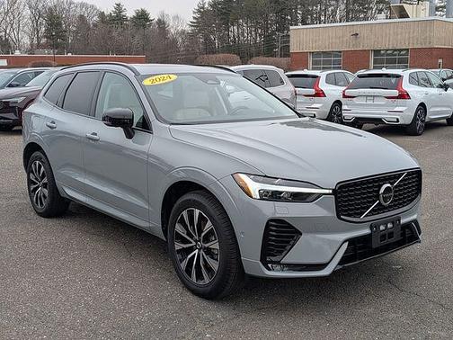 2024 Volvo XC60 Plus