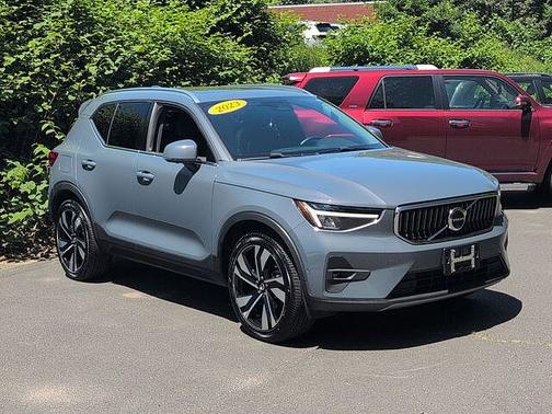 Thunder Grey 2023 Volvo XC40 Plus