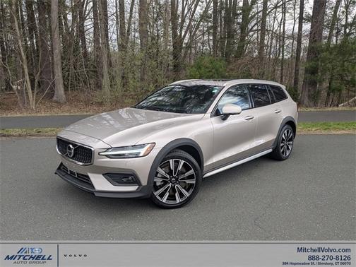2023 Volvo V60 Cross Country B5 AWD Ultimate