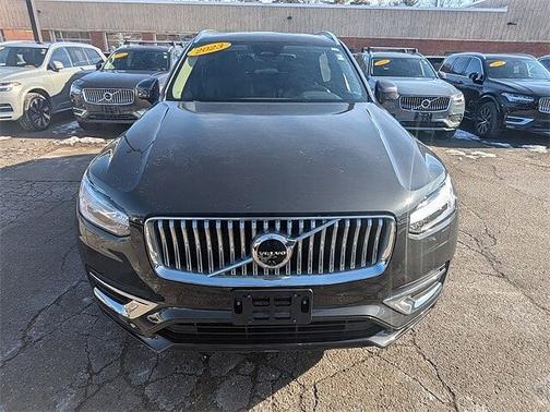 2023 Volvo XC90 Plus