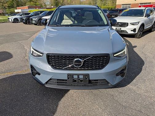 Thunder Grey 2023 Volvo XC40 Plus