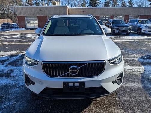 2023 Volvo XC40 Plus