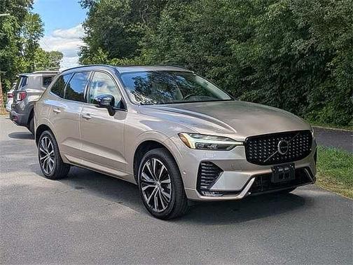 2023 Volvo XC60 Plus