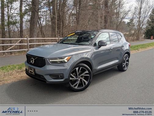 2022 Volvo XC40 T5 AWD R-Design