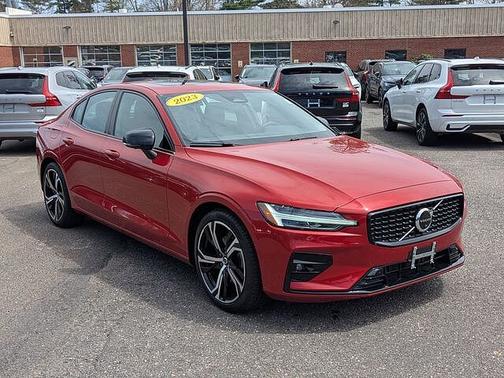Fusion Red 2023 Volvo S60 Plus