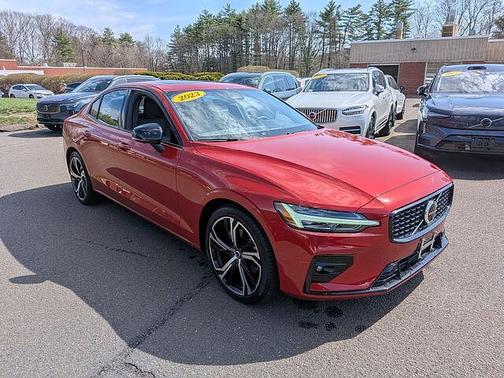 Fusion Red 2023 Volvo S60 Plus