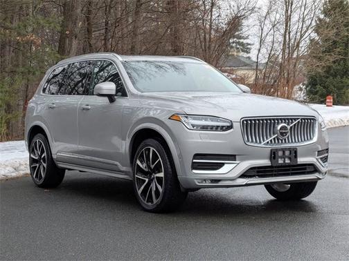 2024 Volvo XC90 B5 Plus Bright