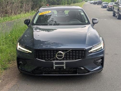 2024 Volvo S60 B5 Core Dark