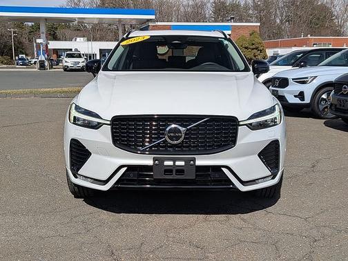 2023 Volvo XC60 Plus
