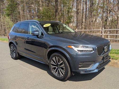 2022 Volvo XC90 T5 AWD Momentum 7 Seater