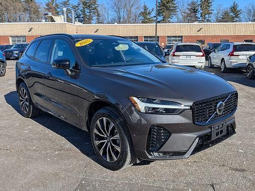 2025 Volvo XC60 Plus