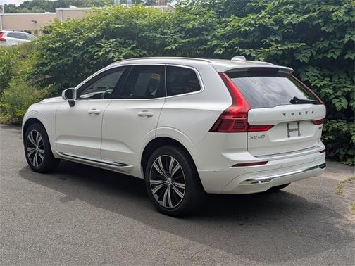2022 Volvo XC60 B5 AWD Inscription