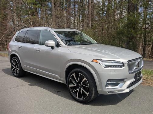 2023 Volvo XC90 B5 AWD Plus