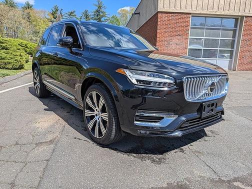 Onyx Black 2023 Volvo XC90 B6 AWD Ultimate 7-Seater