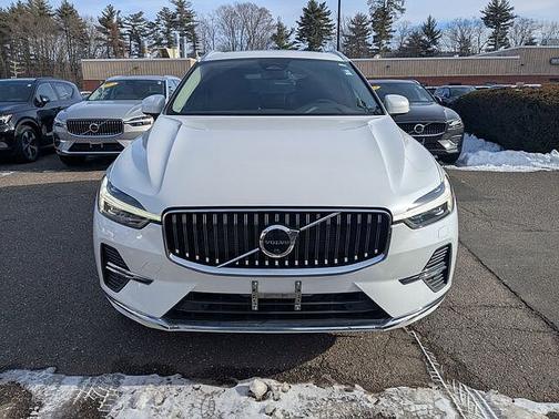 2023 Volvo XC60 Plus