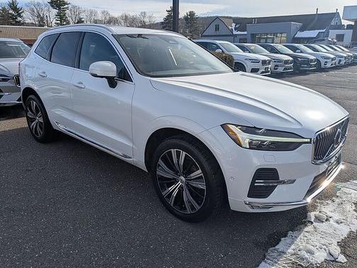 2023 Volvo XC60 Plus