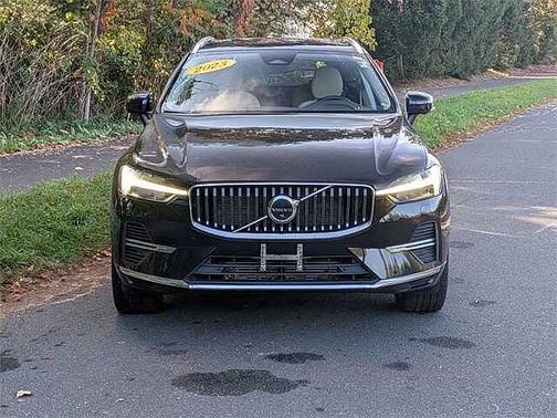 2023 Volvo XC60 Plus