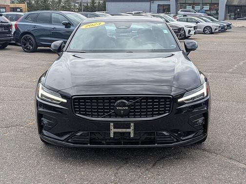 2024 Volvo S60 Plus