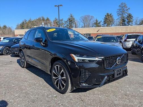 2025 Volvo XC60 Plus