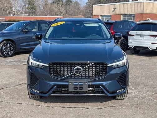2025 Volvo XC60 Plus