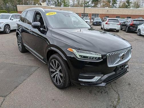 Onyx Black 2024 Volvo XC90 Plus
