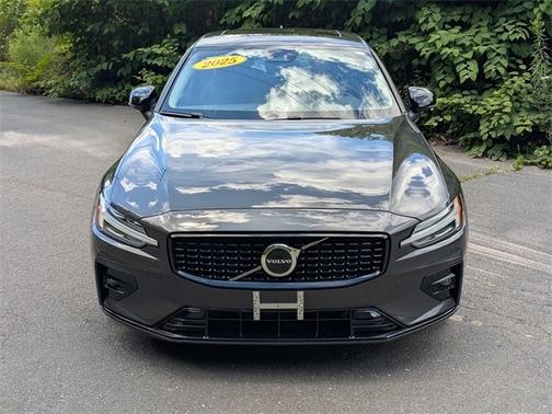 2025 Volvo S60 B5 Core