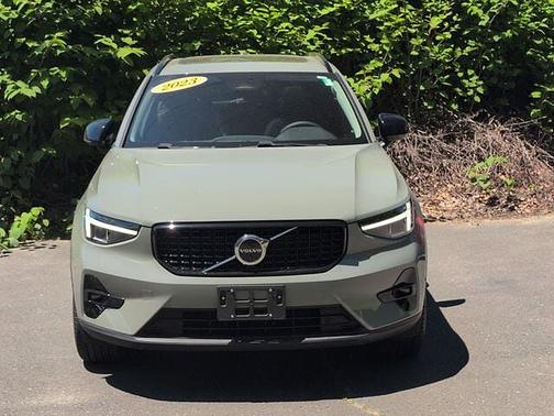 Sage Green 2023 Volvo XC40 Plus