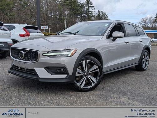 2025 Volvo V60 Cross Country Plus