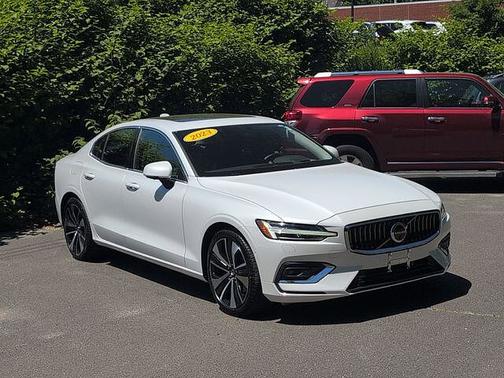 Crystal White 2023 Volvo S60 B5 FWD Ultimate Bright