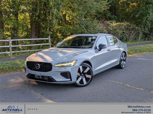 2024 Volvo S60 Recharge Plug-In Hybrid T8 Plus Dark